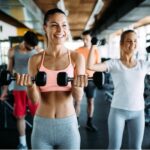 упражнения с гантелями для женщин